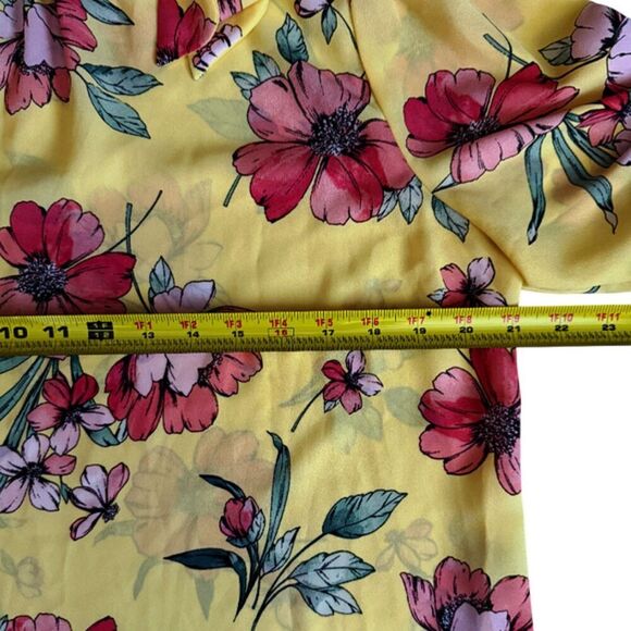 A.U.W Yellow Floral Short Sleeve Top Size L - Picture 8 of 8